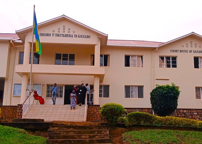 Mu Rwanda, abashinzwe umutekano baciwe mu manza z’abana