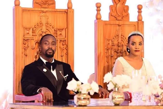Umwamikazi Mutesi arashinjwa gutuma umugabo we asa 'n'ukora mu kabari'