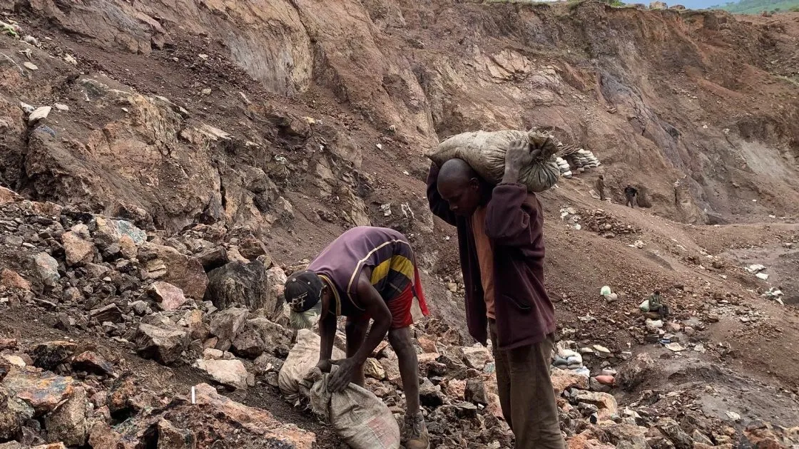 Sudani: Abacukuzi b’amabuye y’agaciro 72 biciwe mu gitero cy’indege mu birombe