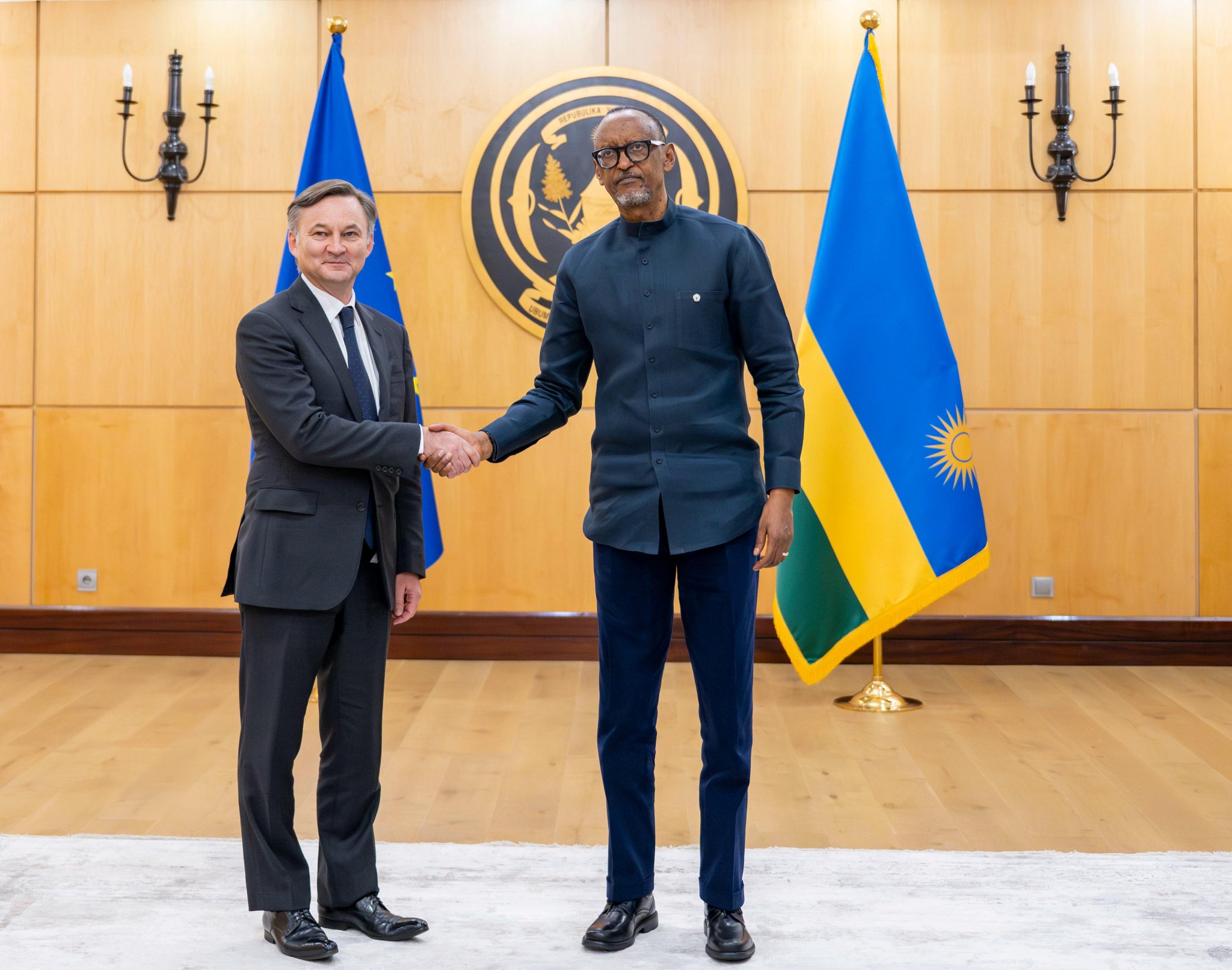Perezida Kagame yakiriye ba ambasaderi bashya barimo uwa Afurika y'Epfo