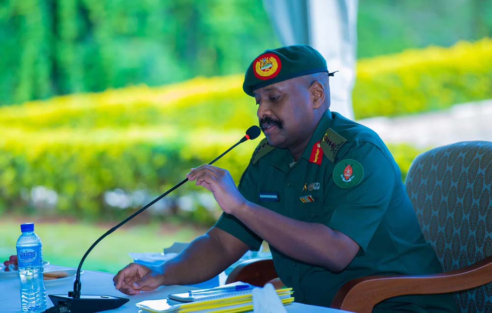 Gen Muhoozi yategetse Gashumba gusaba imbabazi Abakirisitu