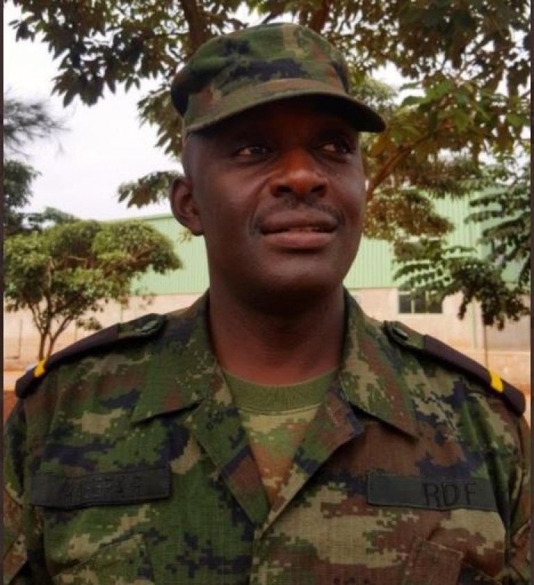 Sergeant Robert yaba yiciwe muri Uganda aciwe umutwe