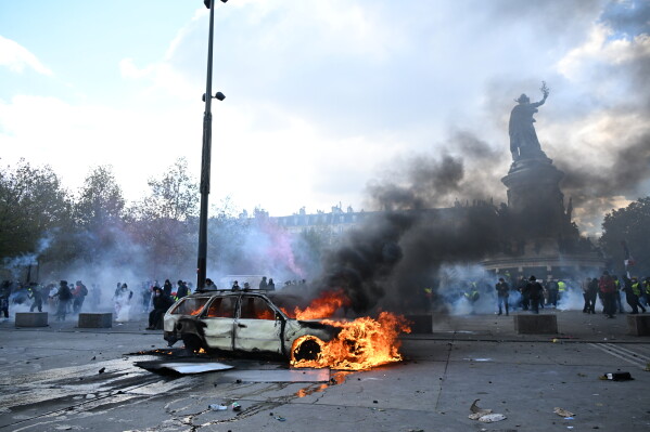 Ntibicyemewe gutembera mu ijoro mu mijyi myinshi ikomeye irimo na Paris