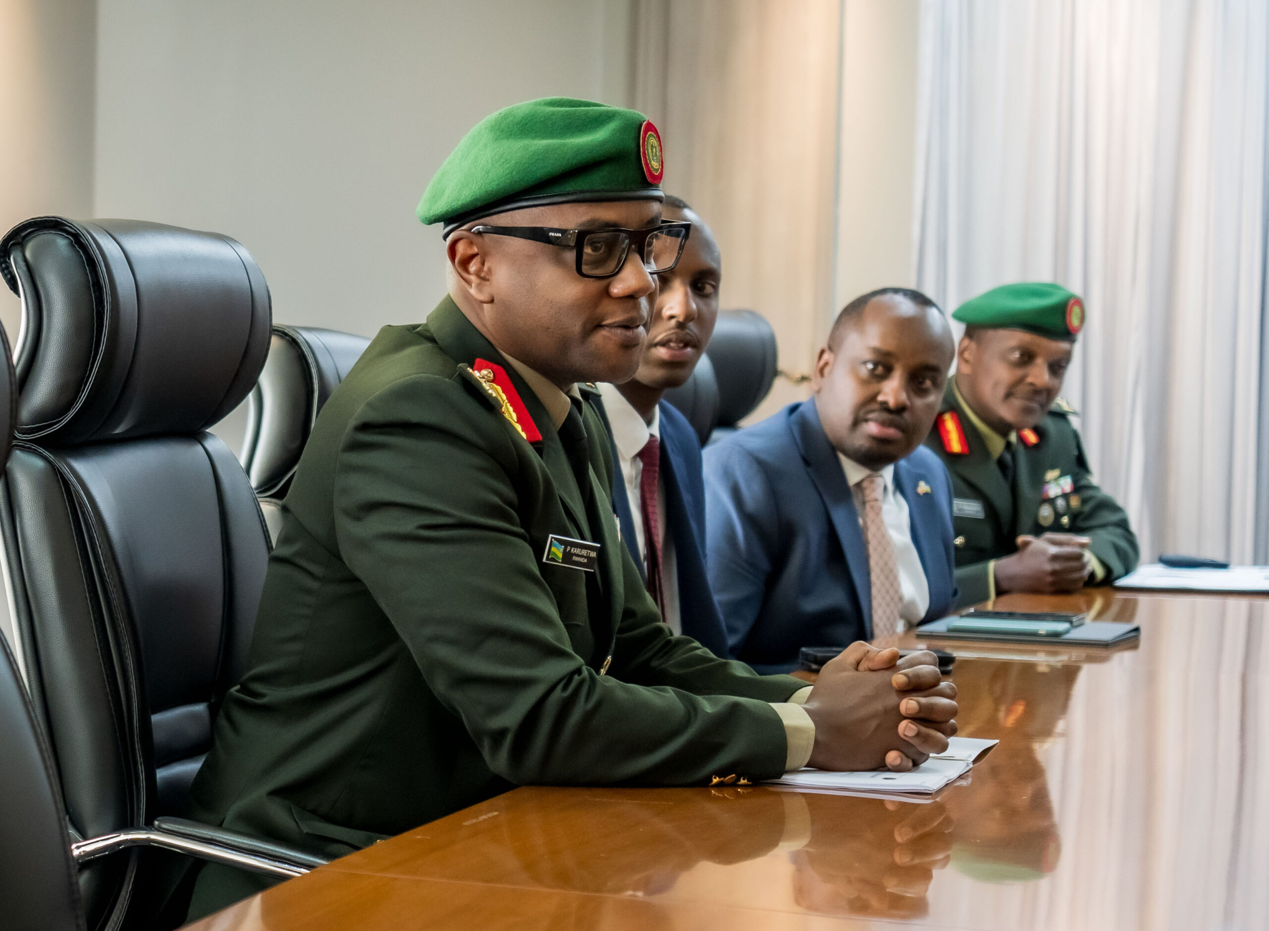 Yasambanyije abana 70 anabafata amashusho y'urukozasoni